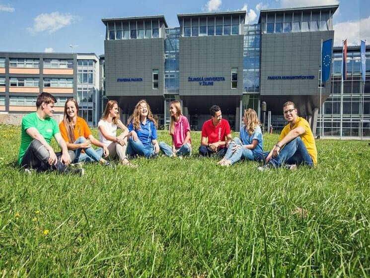 Жилинский университет в Словакии